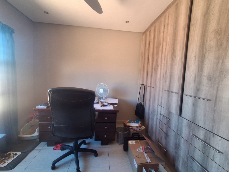 To Let 3 Bedroom Property for Rent in Hillside Free State